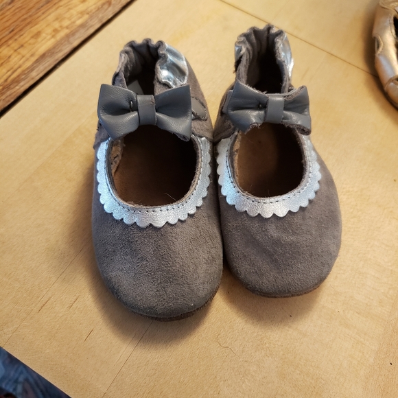 Robeez Shoe Collection - Picture 2 of 10